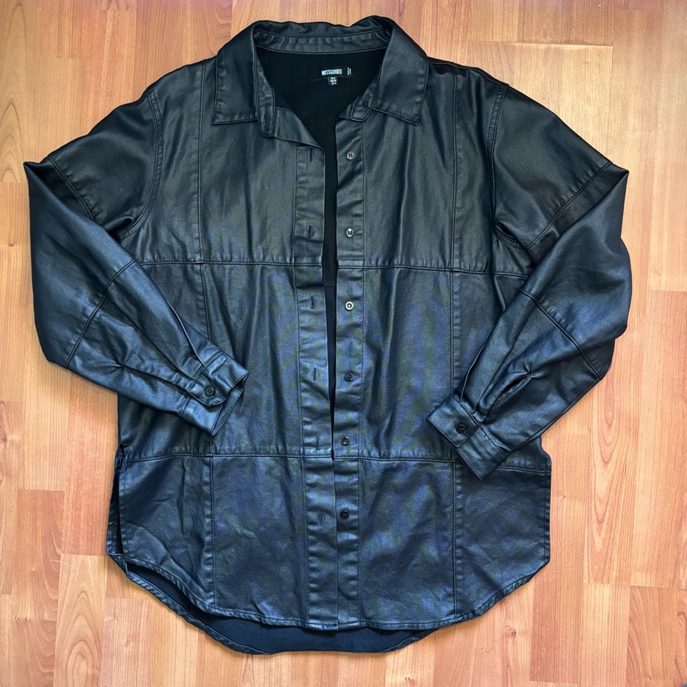 Women’s oversized faux leather black shacket